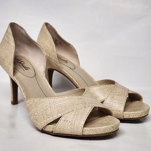 LifeStride Womens Mykonos Pump 8.5W Soft white